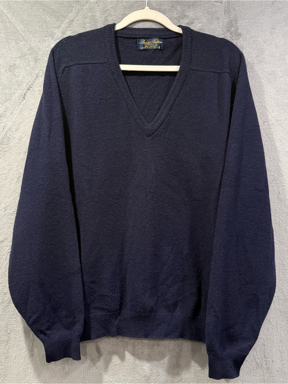 Brooks Brothers 100% Lambs Wool Navy Sweater Mens L Made Great Britain VTG